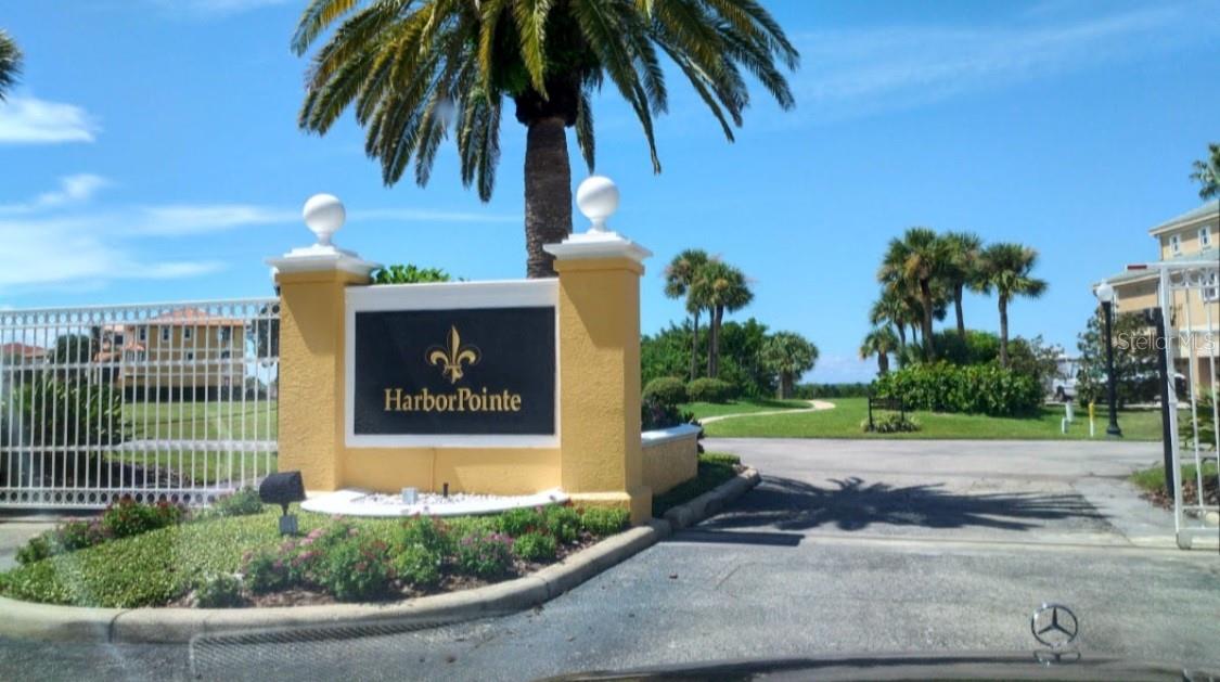 HARBORPOINTE - Residential