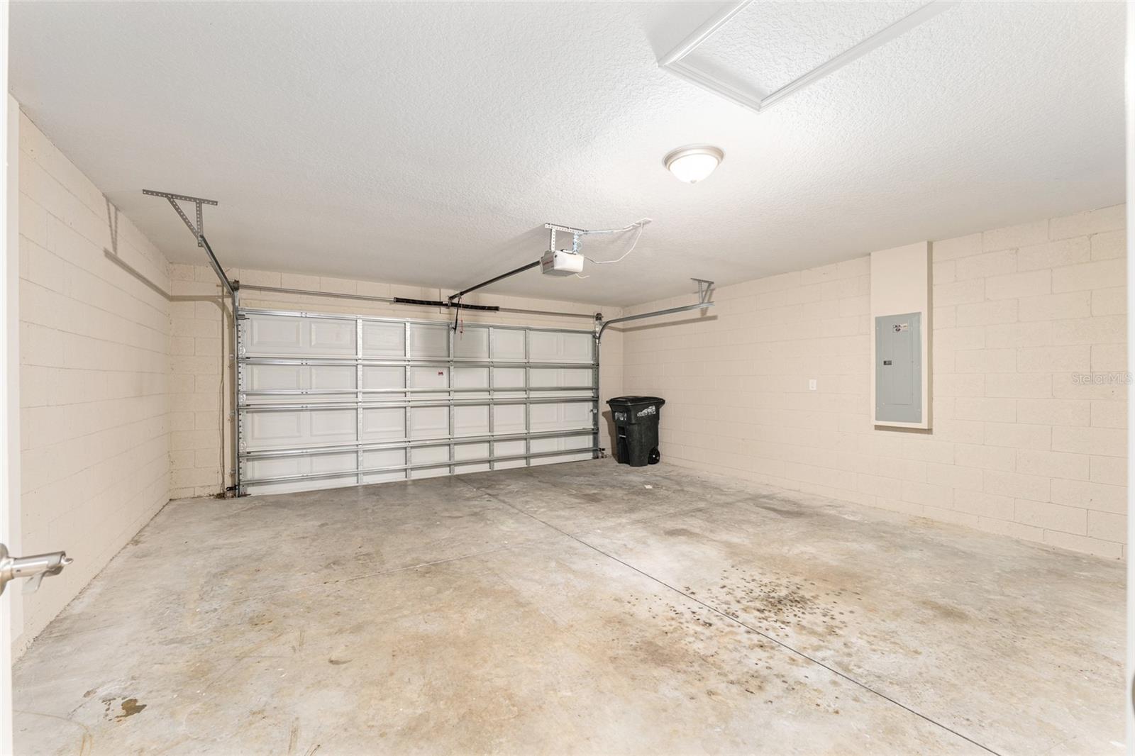 OCALA WATERWAY ESTATE - Residential