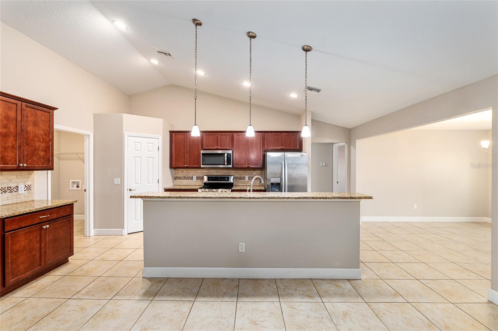 OCALA WATERWAY ESTATE - Residential