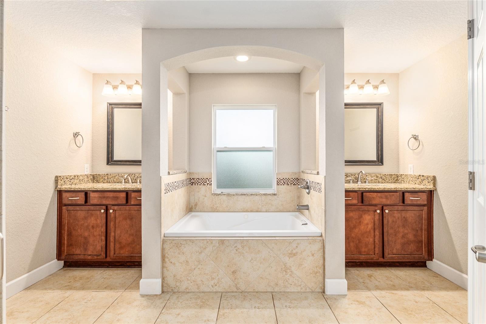 OCALA WATERWAY ESTATE - Residential