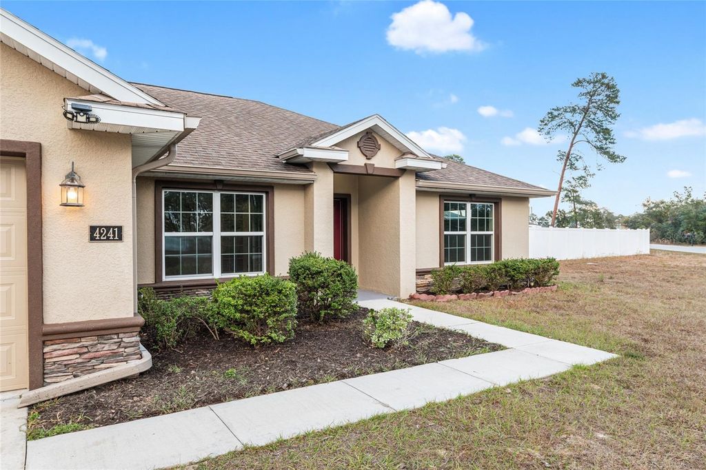 Photo of 4241 SW 106th Place, Ocala, FL 34476 (MLS # OM714367)