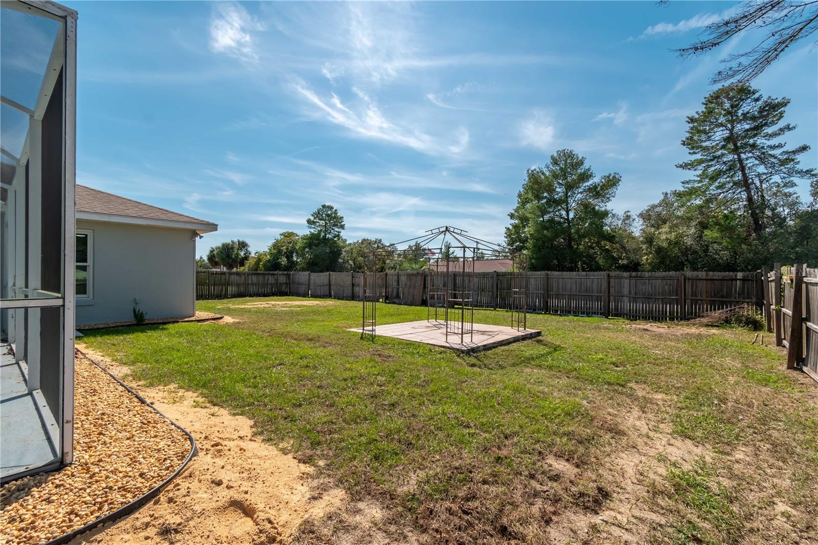 MARION OAKS UN 01 - Residential Lease