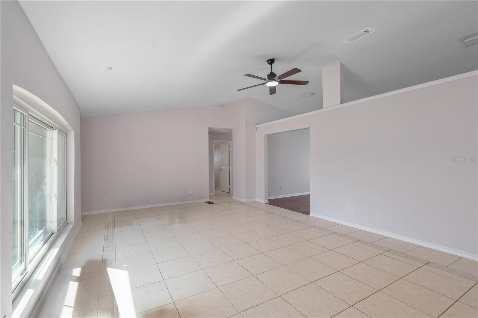 MARION OAKS UN 01 - Residential Lease