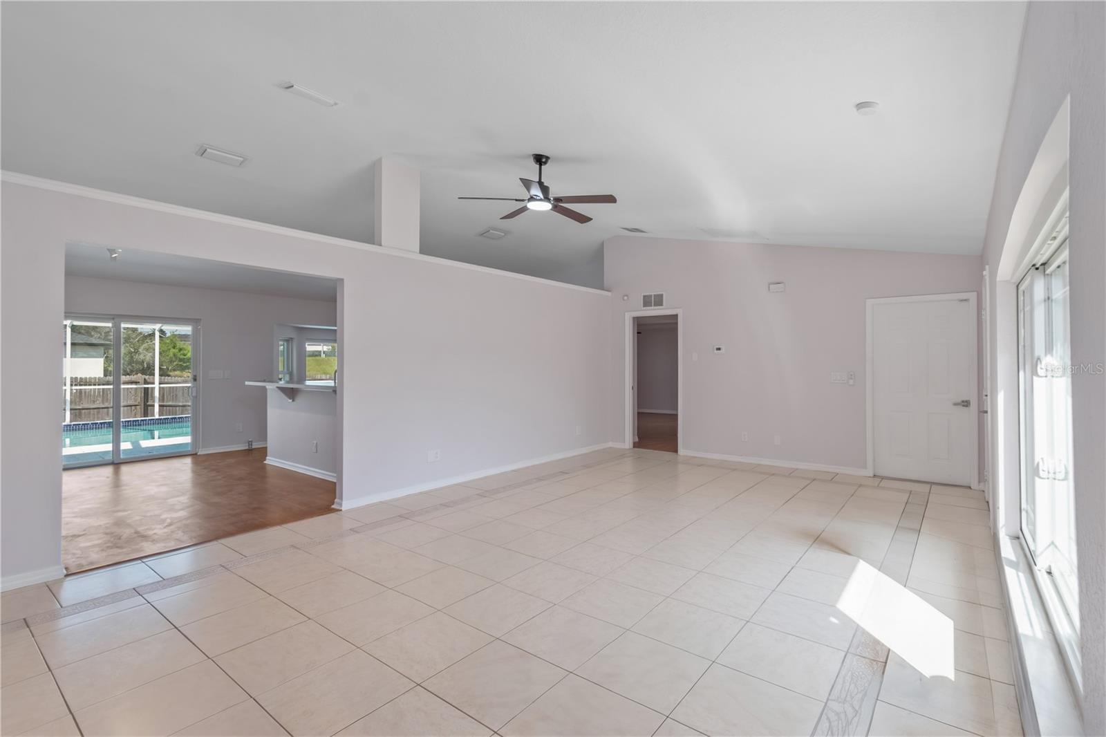 MARION OAKS UN 01 - Residential Lease