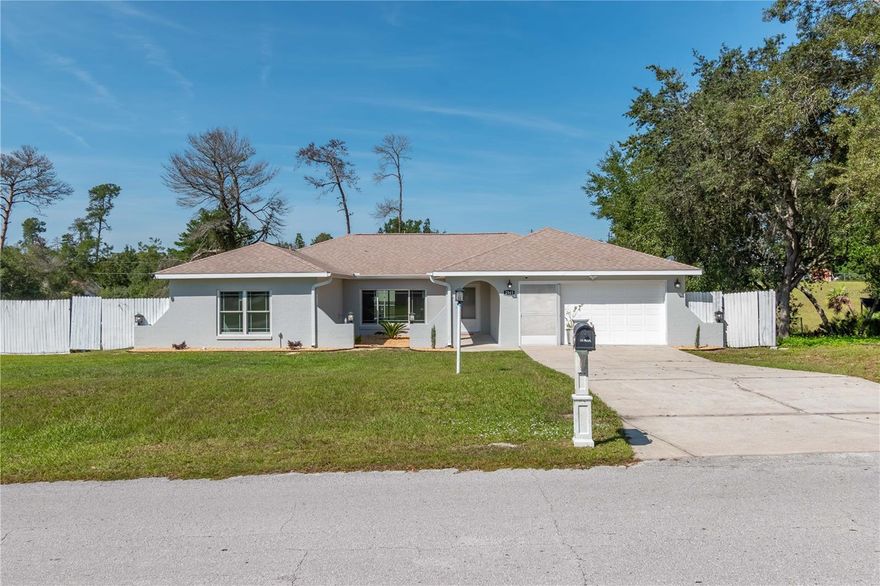Just Remodeled oversized house, recent upgrades include:
New A/C unit, New Washer/Dryer, new water heater, New Kitchen and appliances. Oversized swimmimg pool wit a big fenced backyard