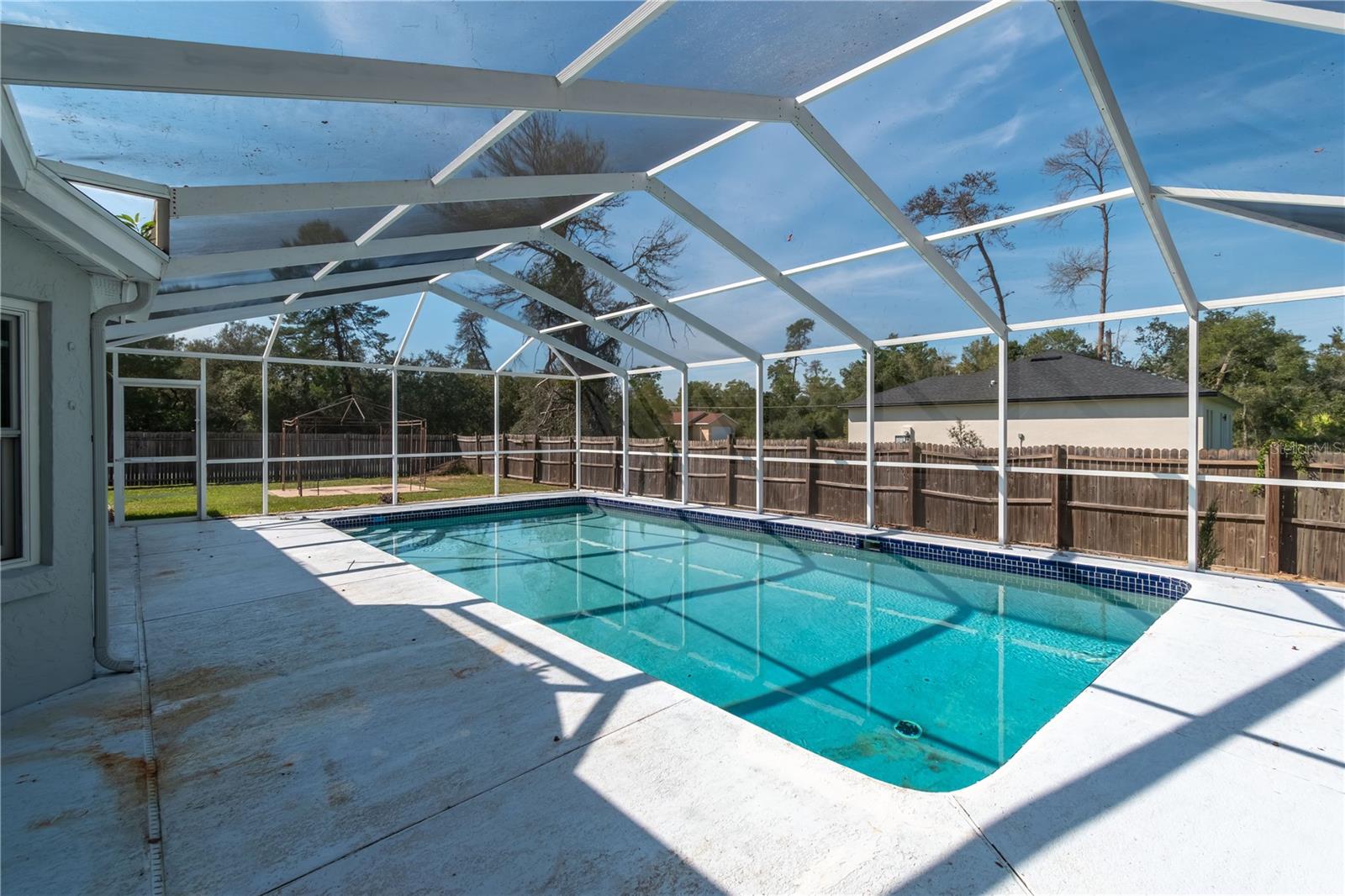 MARION OAKS UN 01 - Residential Lease