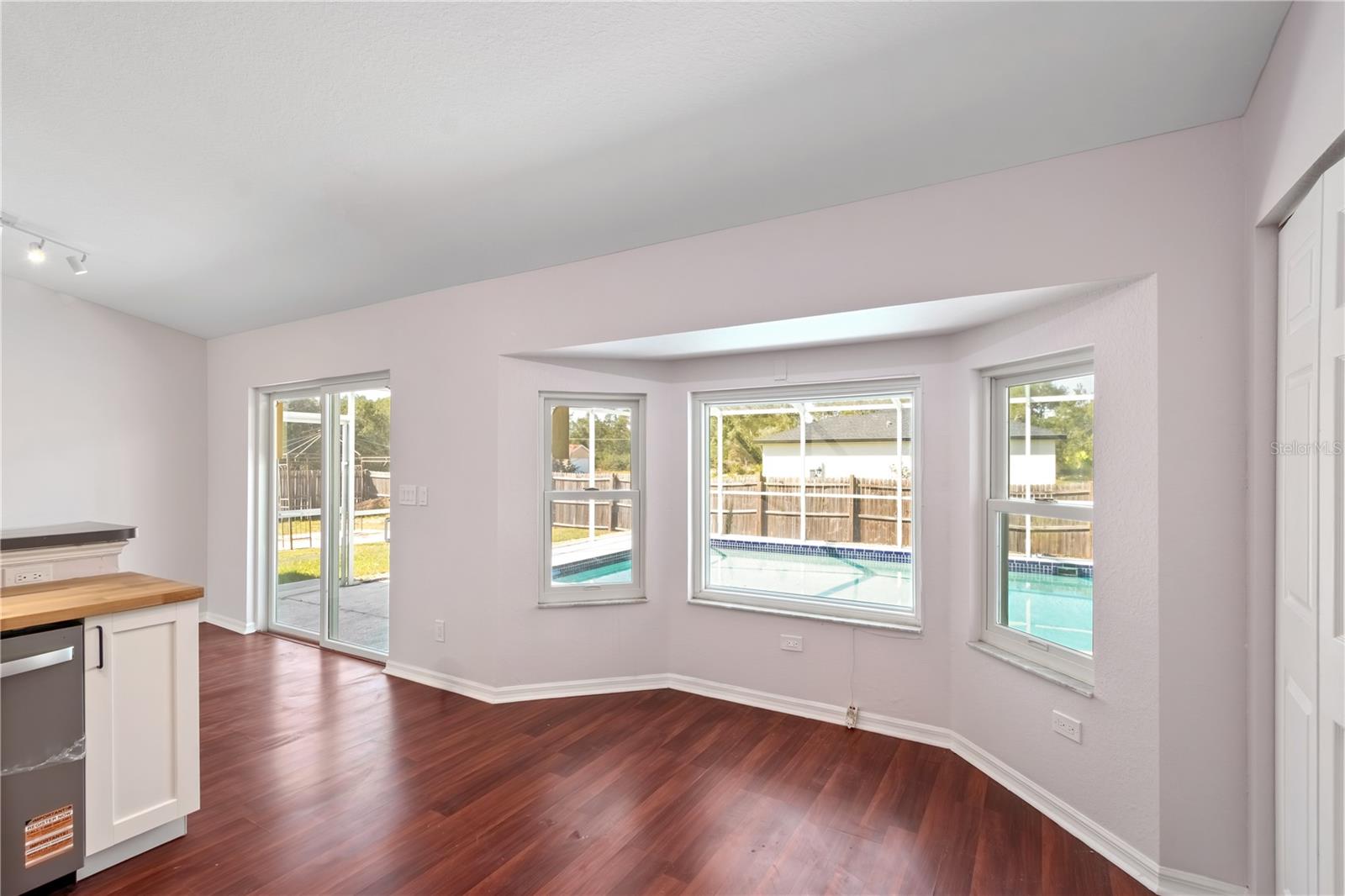 MARION OAKS UN 01 - Residential Lease