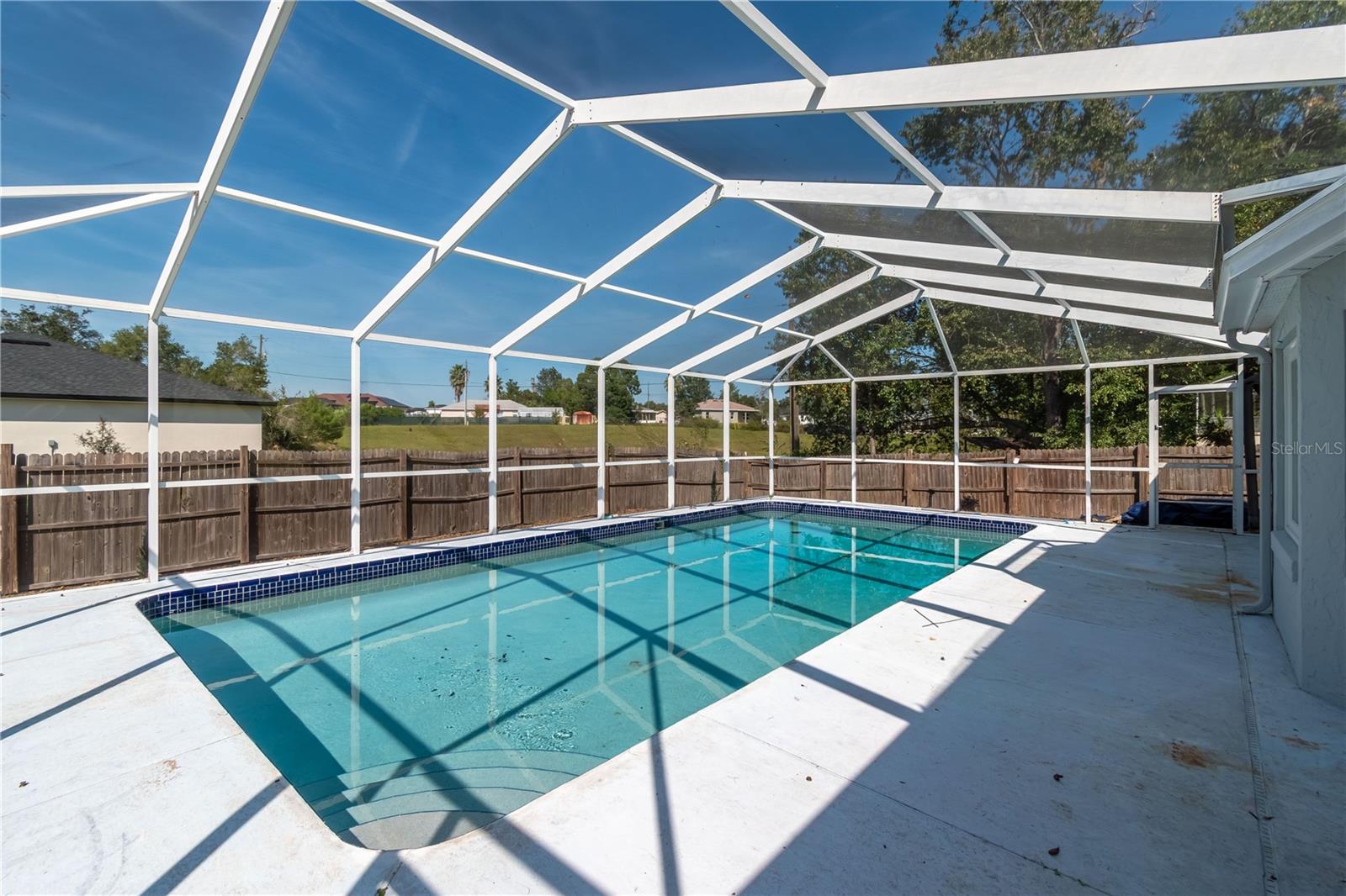 MARION OAKS UN 01 - Residential Lease