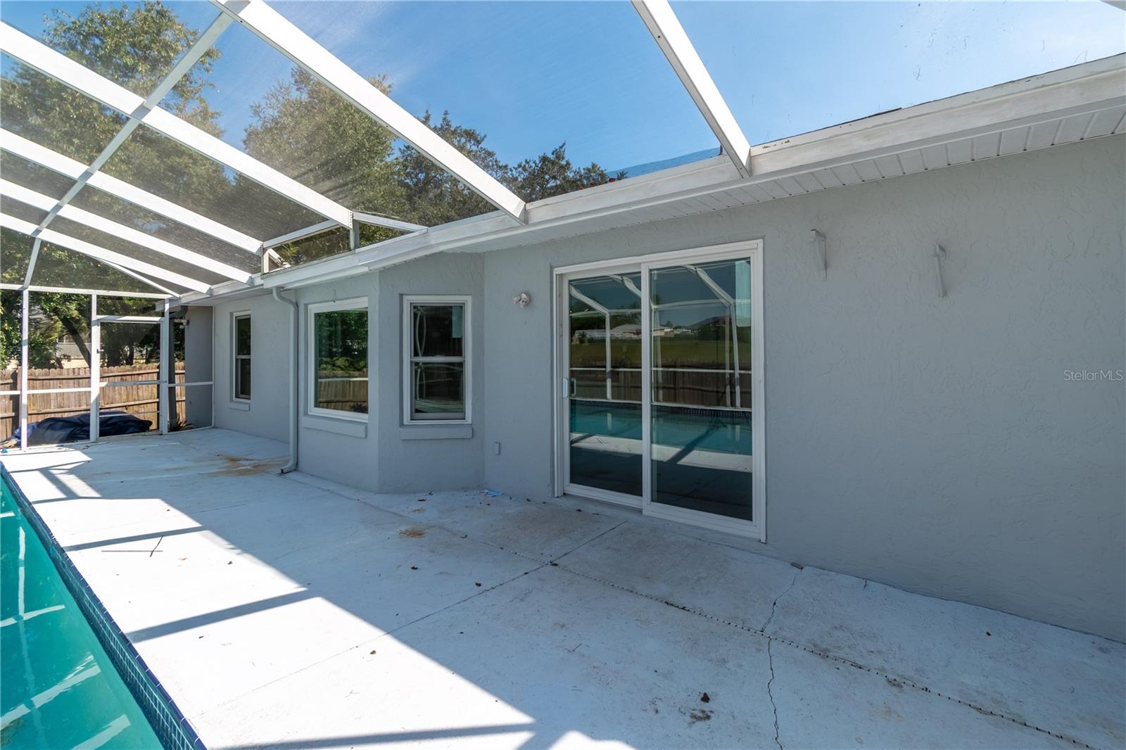 MARION OAKS UN 01 - Residential Lease