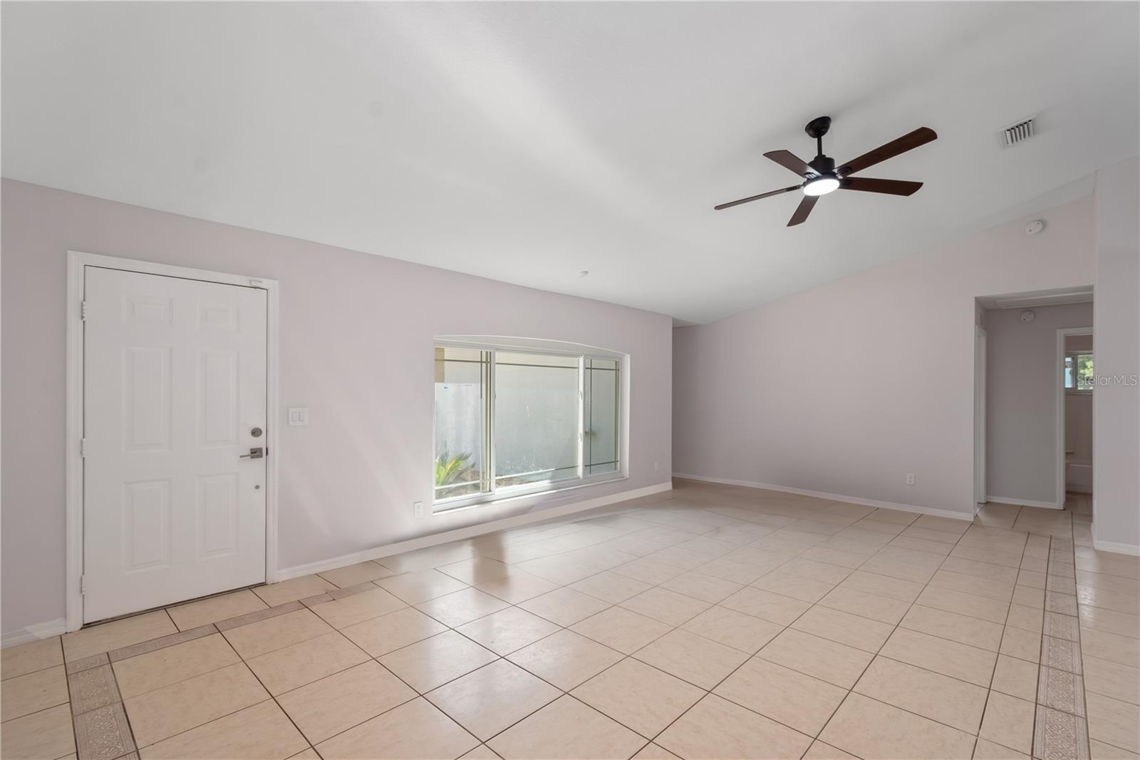 MARION OAKS UN 01 - Residential Lease