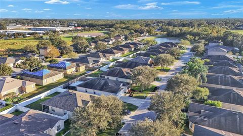 A home in LAKELAND