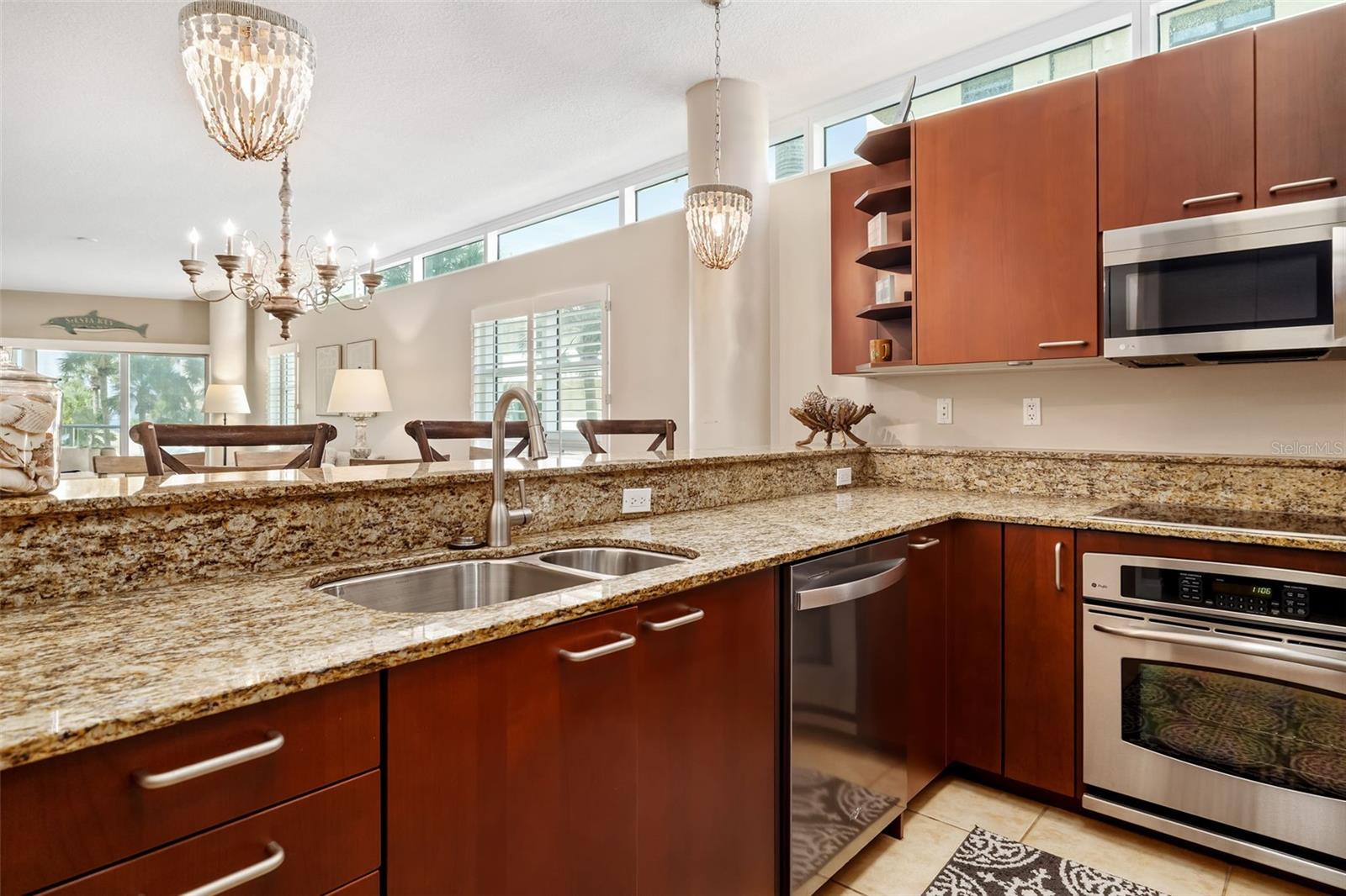 CRESCENT SIESTA KEY - Residential