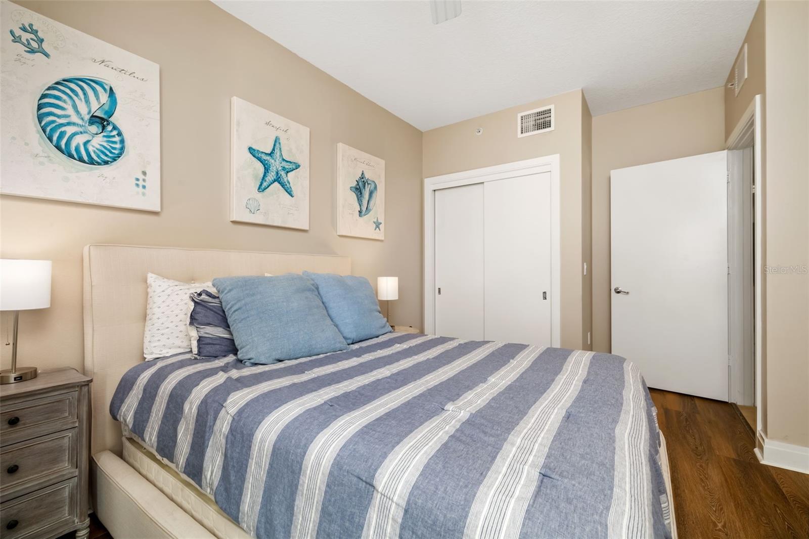 CRESCENT SIESTA KEY - Residential