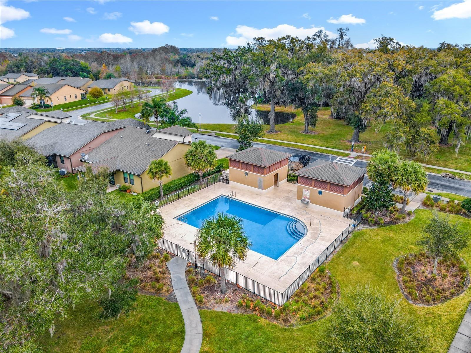 LAGO BUENDIA PH 01 - Residential Lease