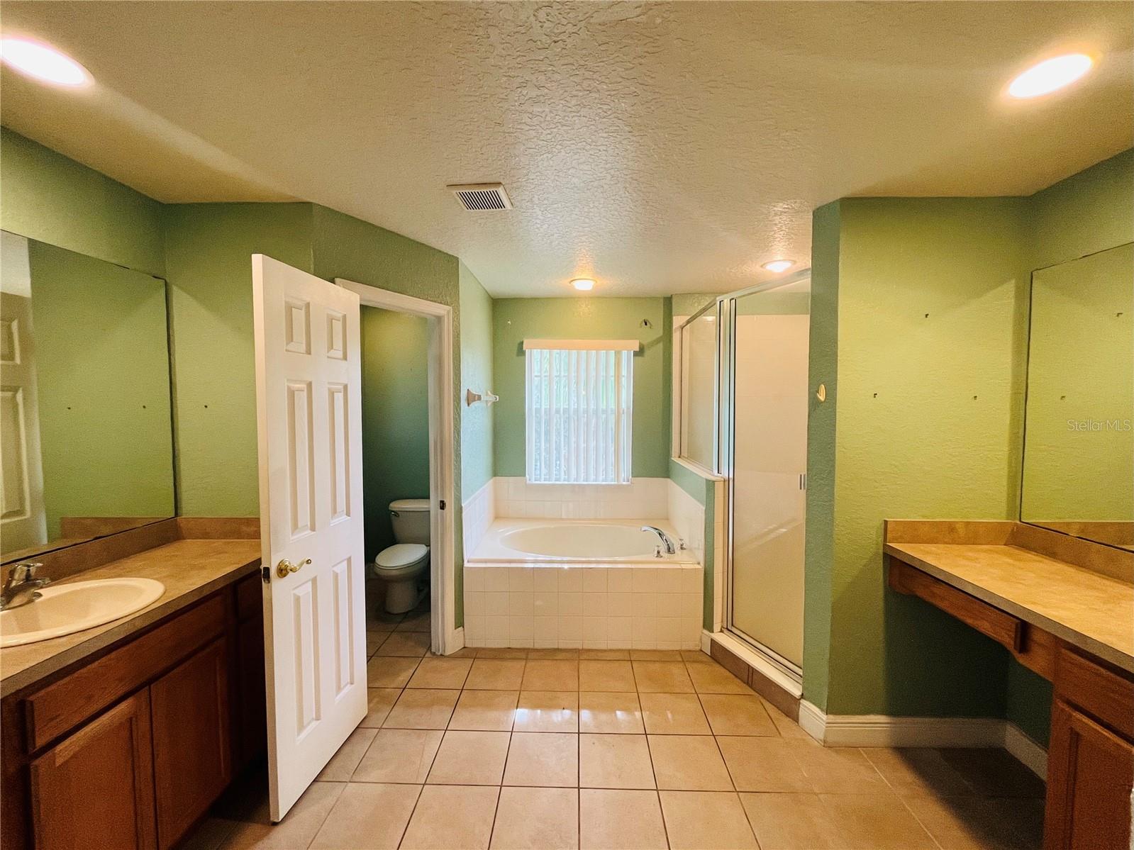 LAGO BUENDIA PH 01 - Residential Lease