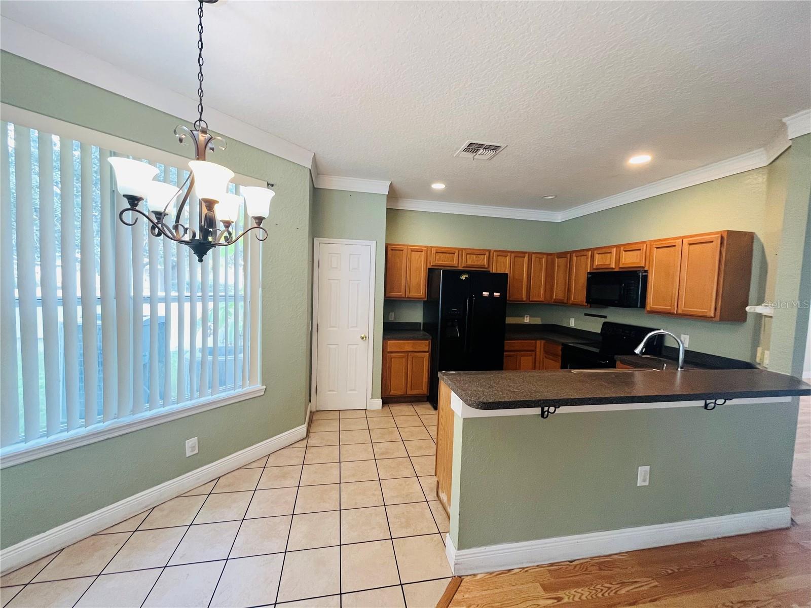 LAGO BUENDIA PH 01 - Residential Lease