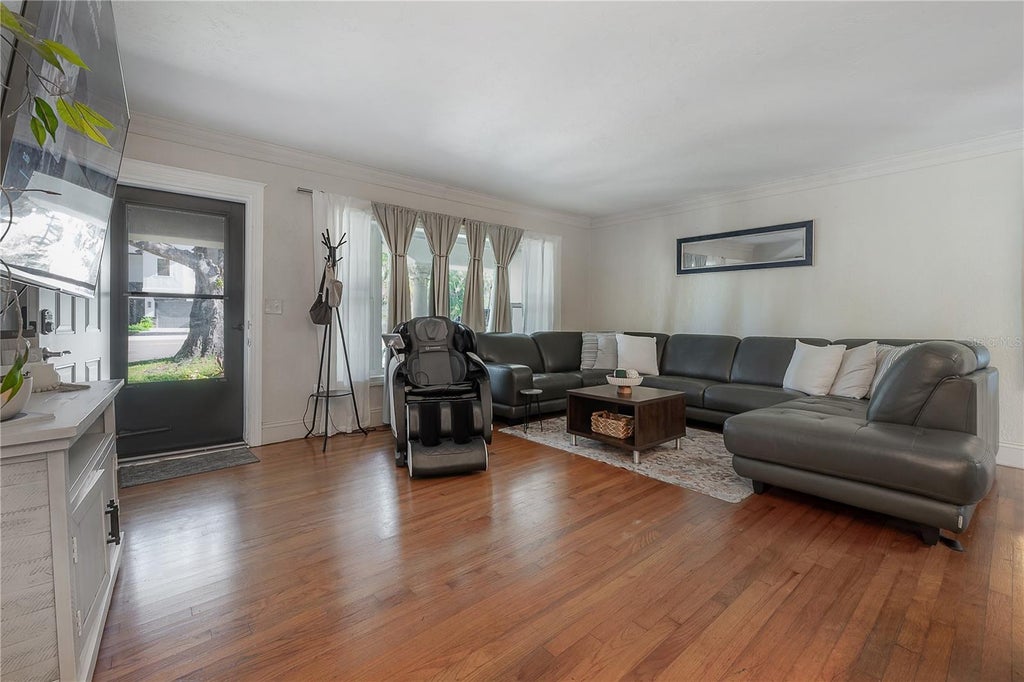 Photo of 3138 W Euclid Avenue, Tampa, FL 33629 (MLS # TB8551471)