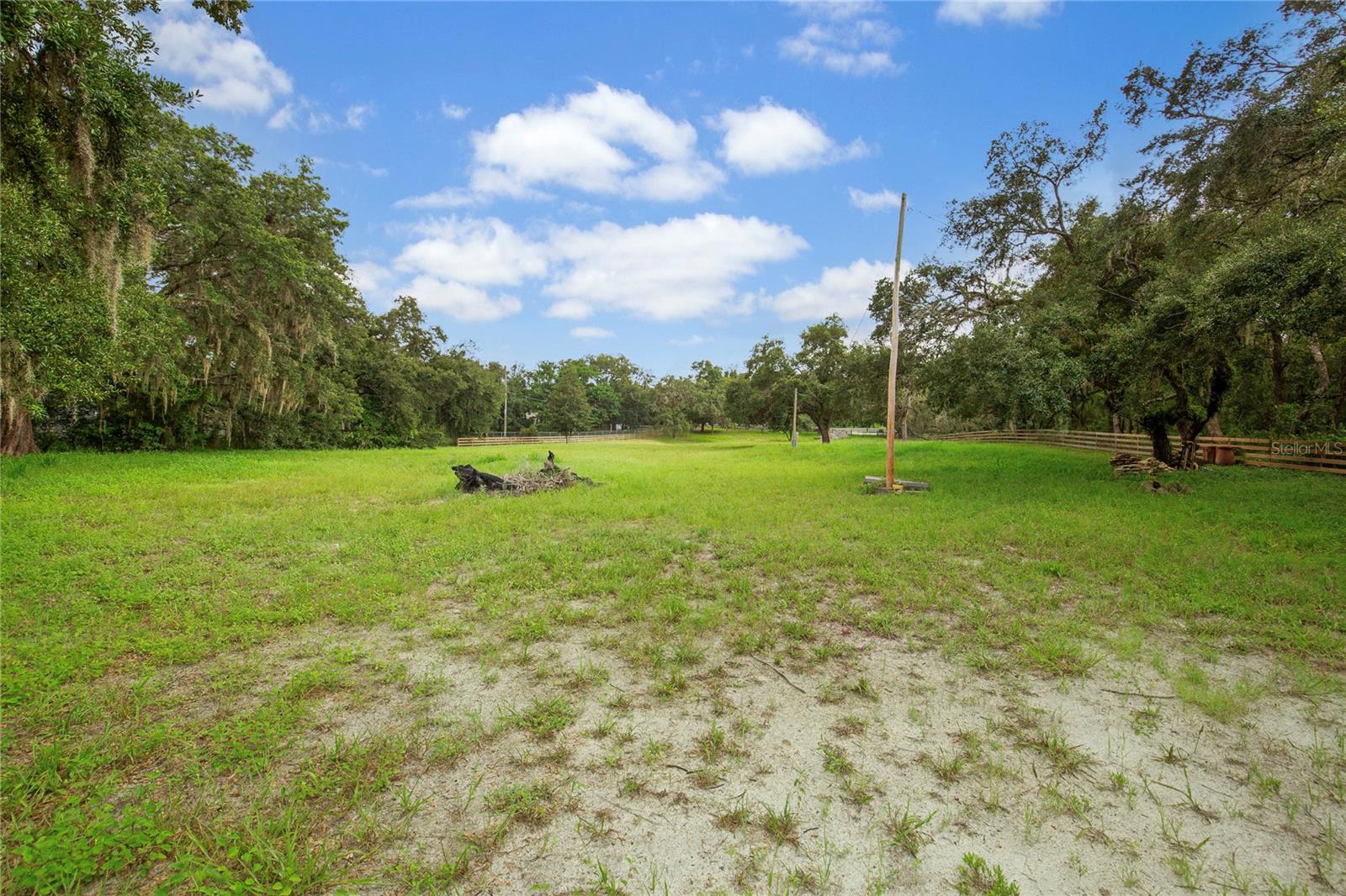 SUNCOAST HIGHLANDS - Land