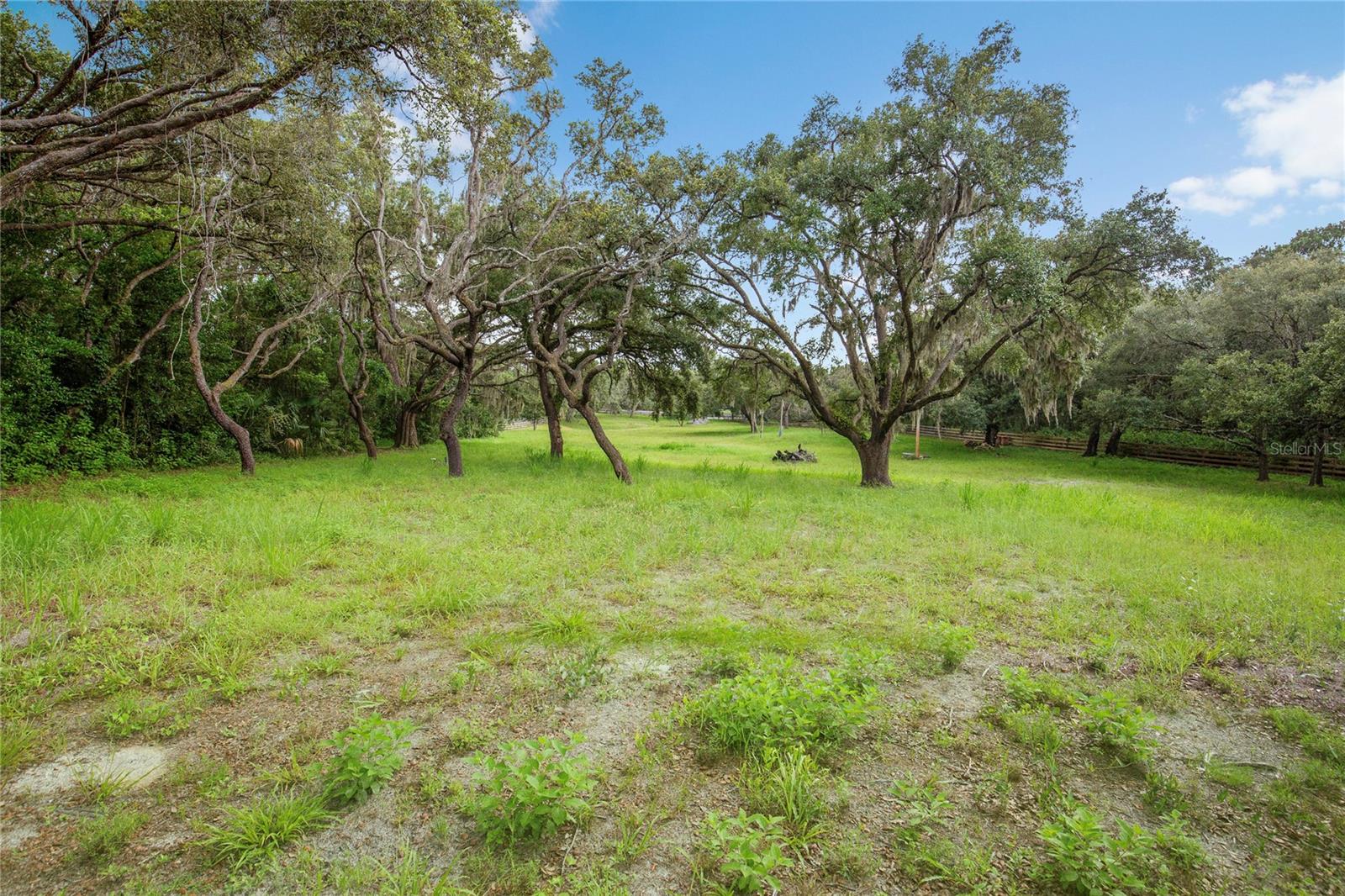 SUNCOAST HIGHLANDS - Land