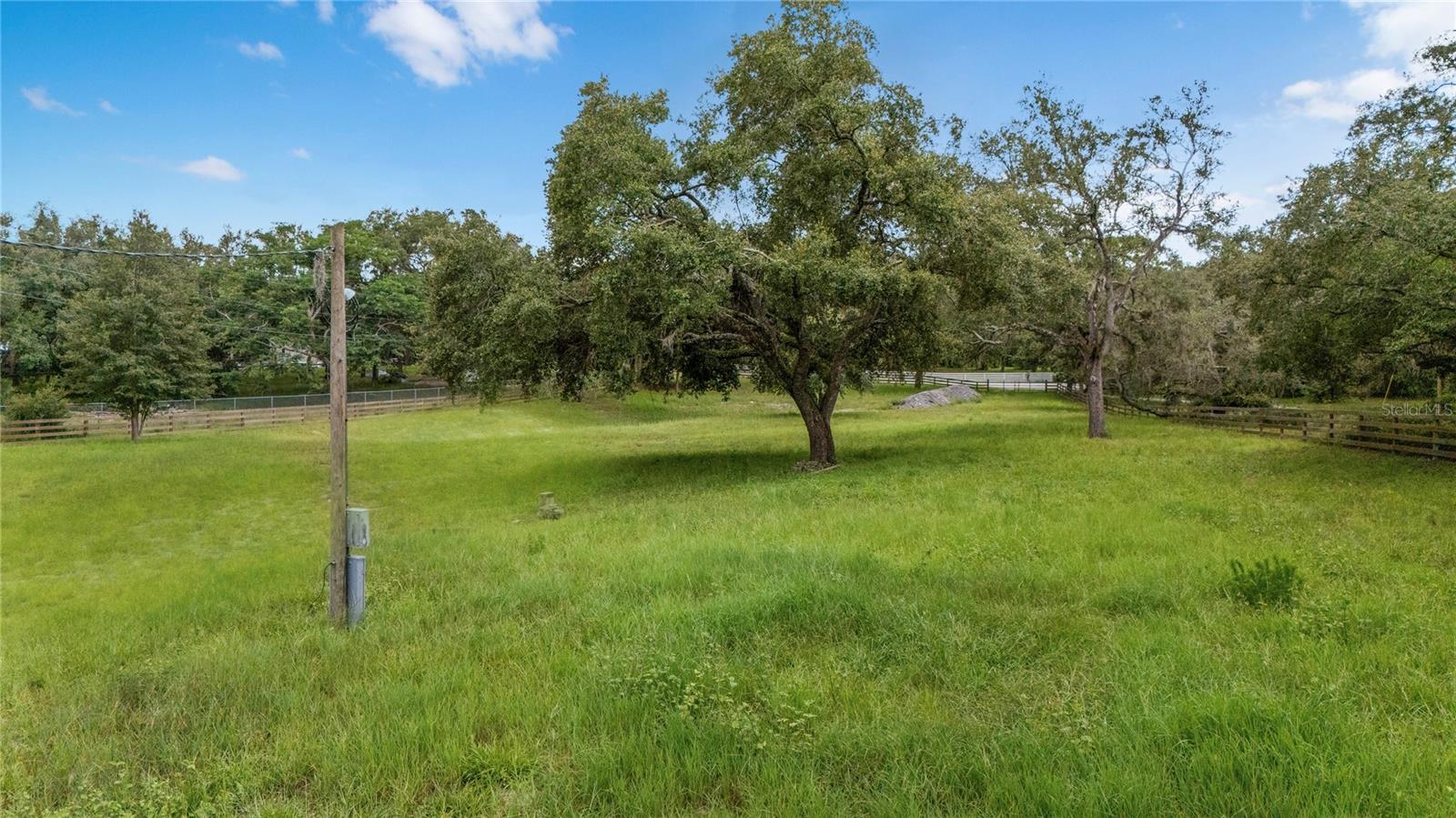 SUNCOAST HIGHLANDS - Land