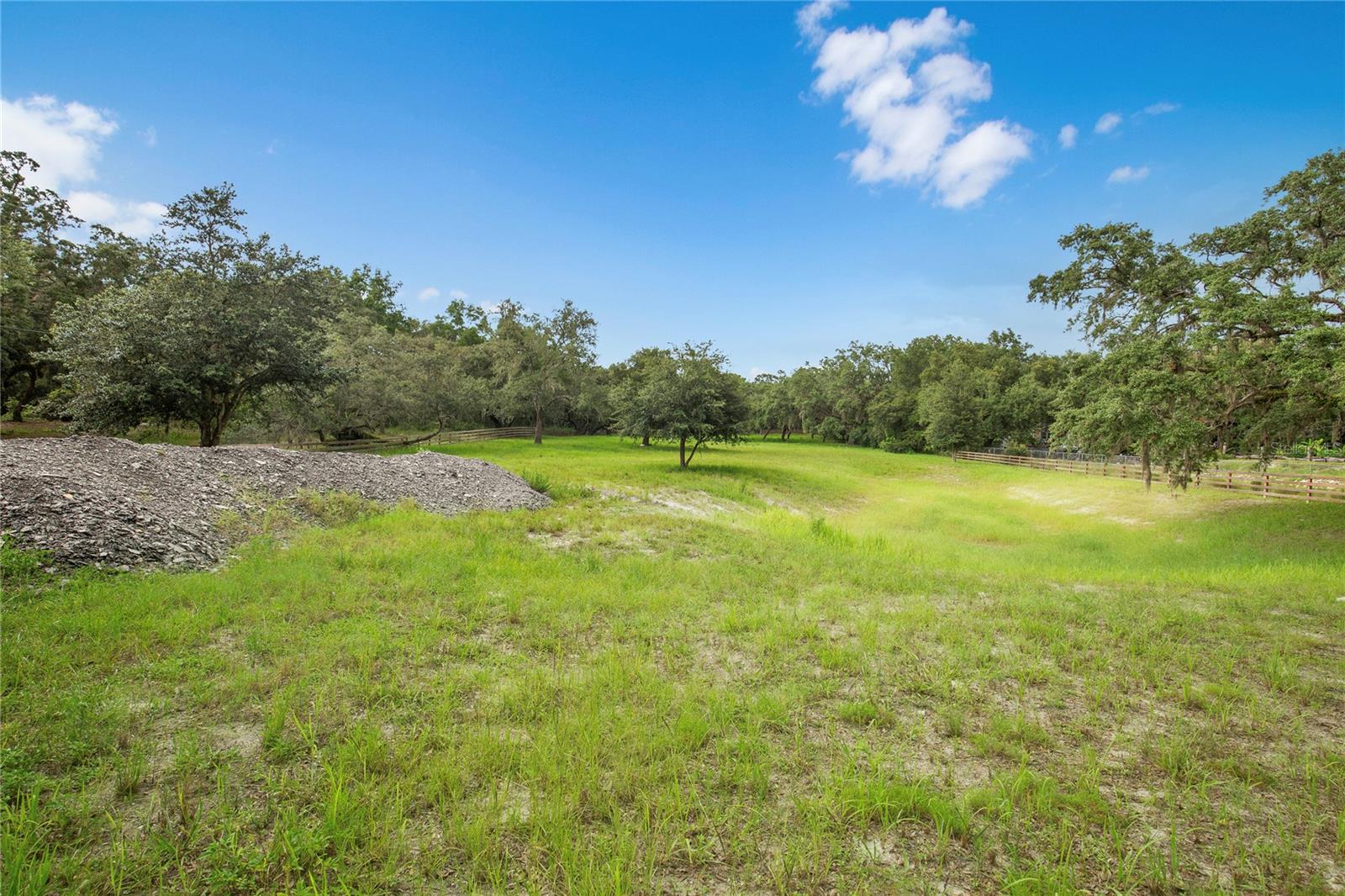 SUNCOAST HIGHLANDS - Land