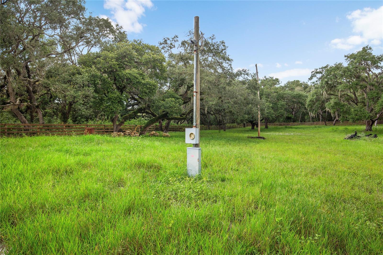 SUNCOAST HIGHLANDS - Land