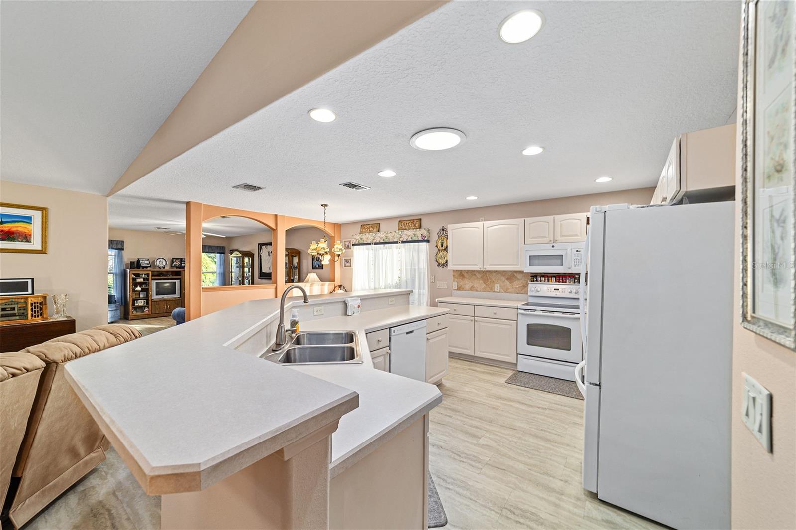 SUMMERGLEN PH 03 - Residential