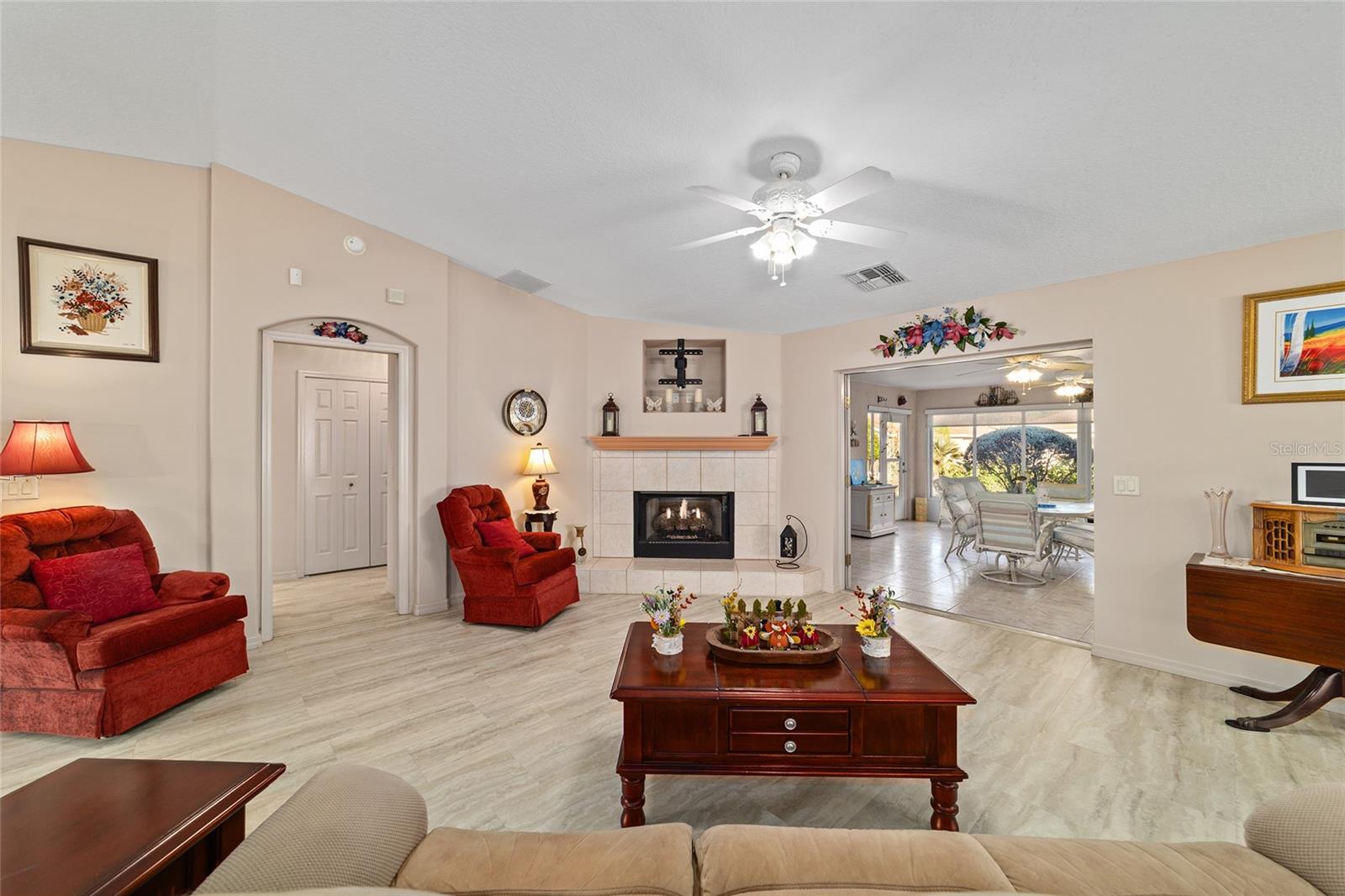 SUMMERGLEN PH 03 - Residential