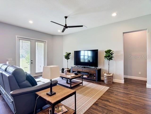 MAGNOLIA AT WESTSIDE - Residential
