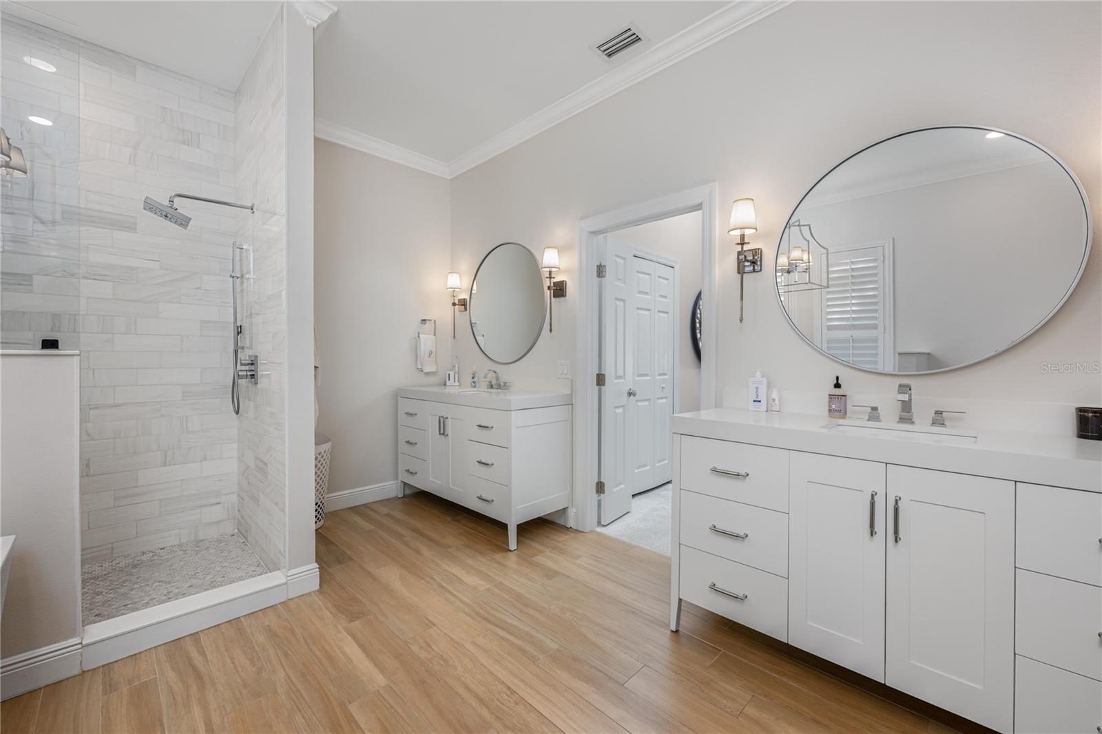 IVANHOE SHORES - Residential