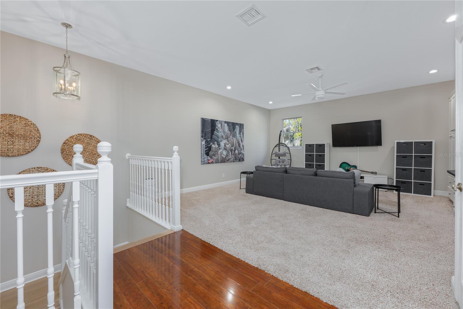 IVANHOE SHORES - Residential