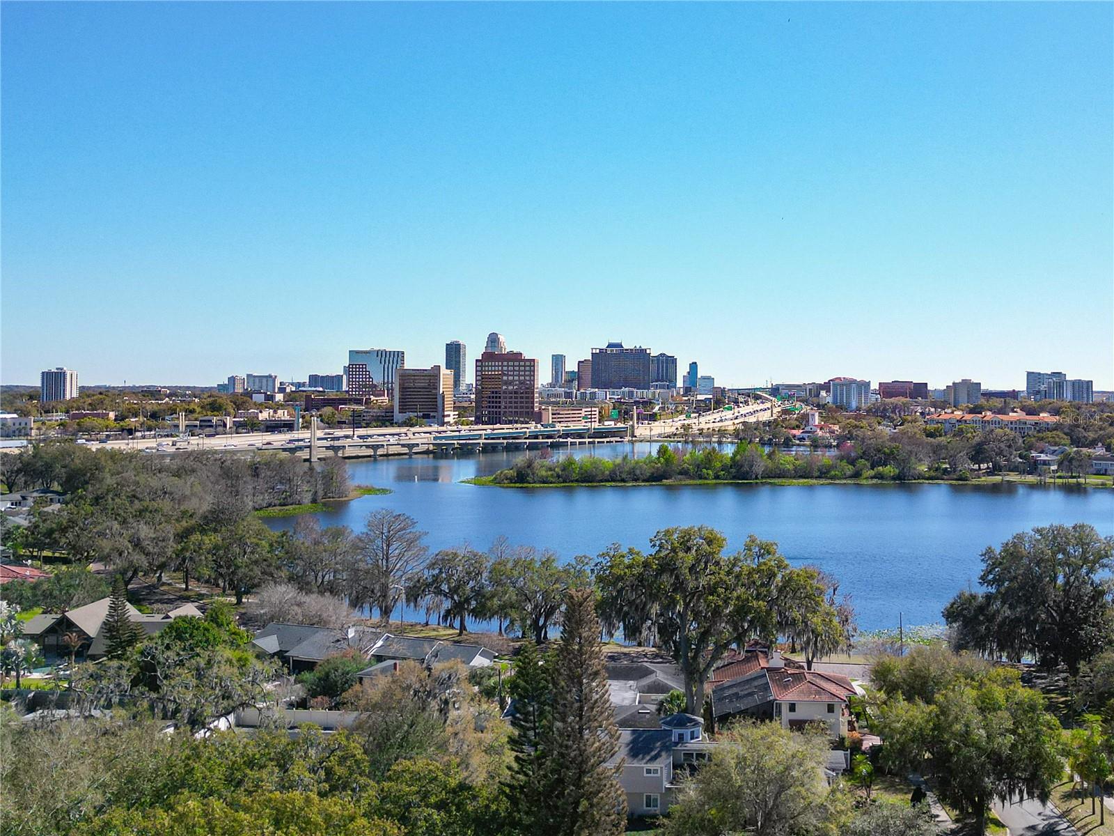 IVANHOE SHORES - Residential