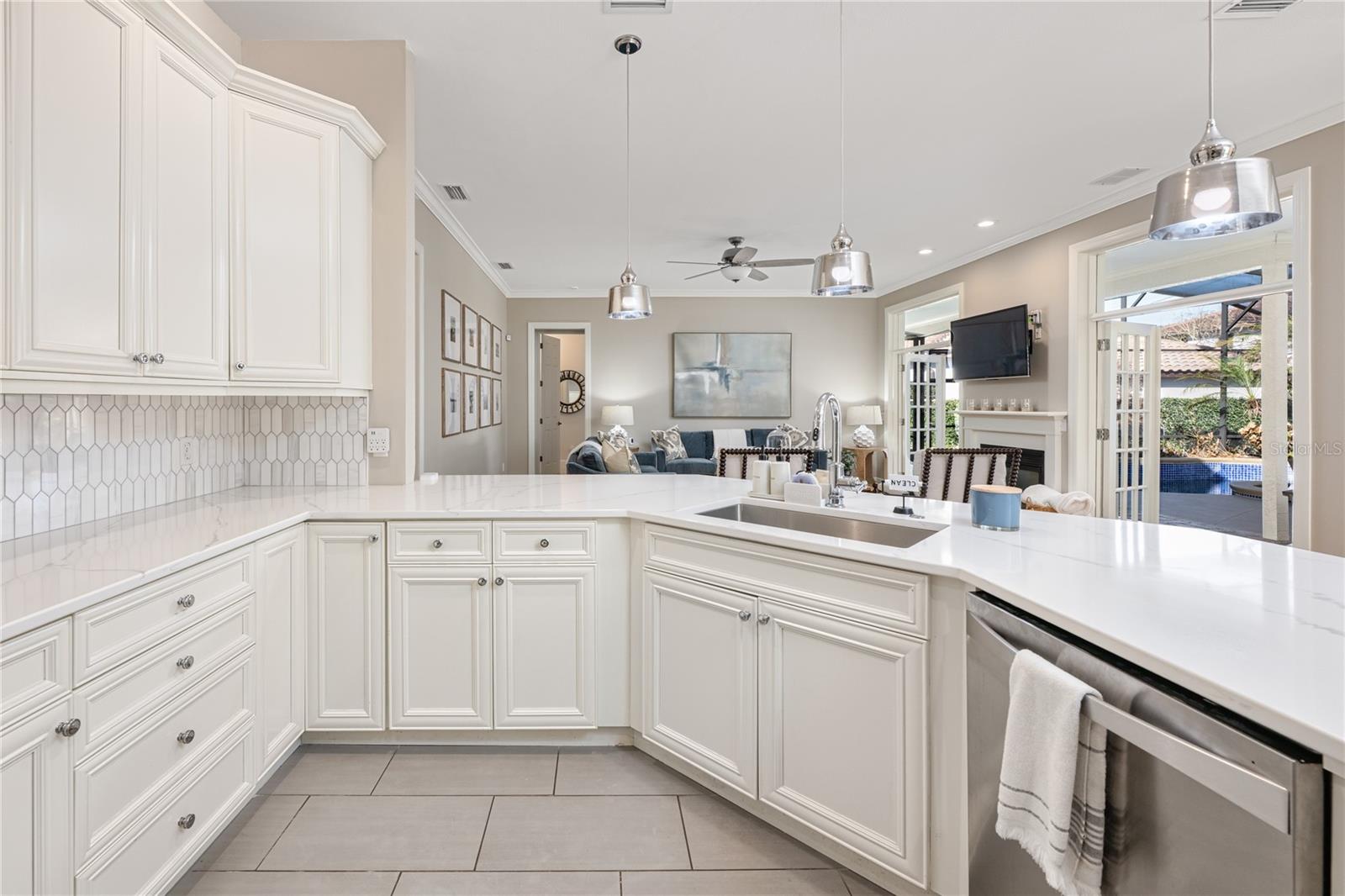 IVANHOE SHORES - Residential