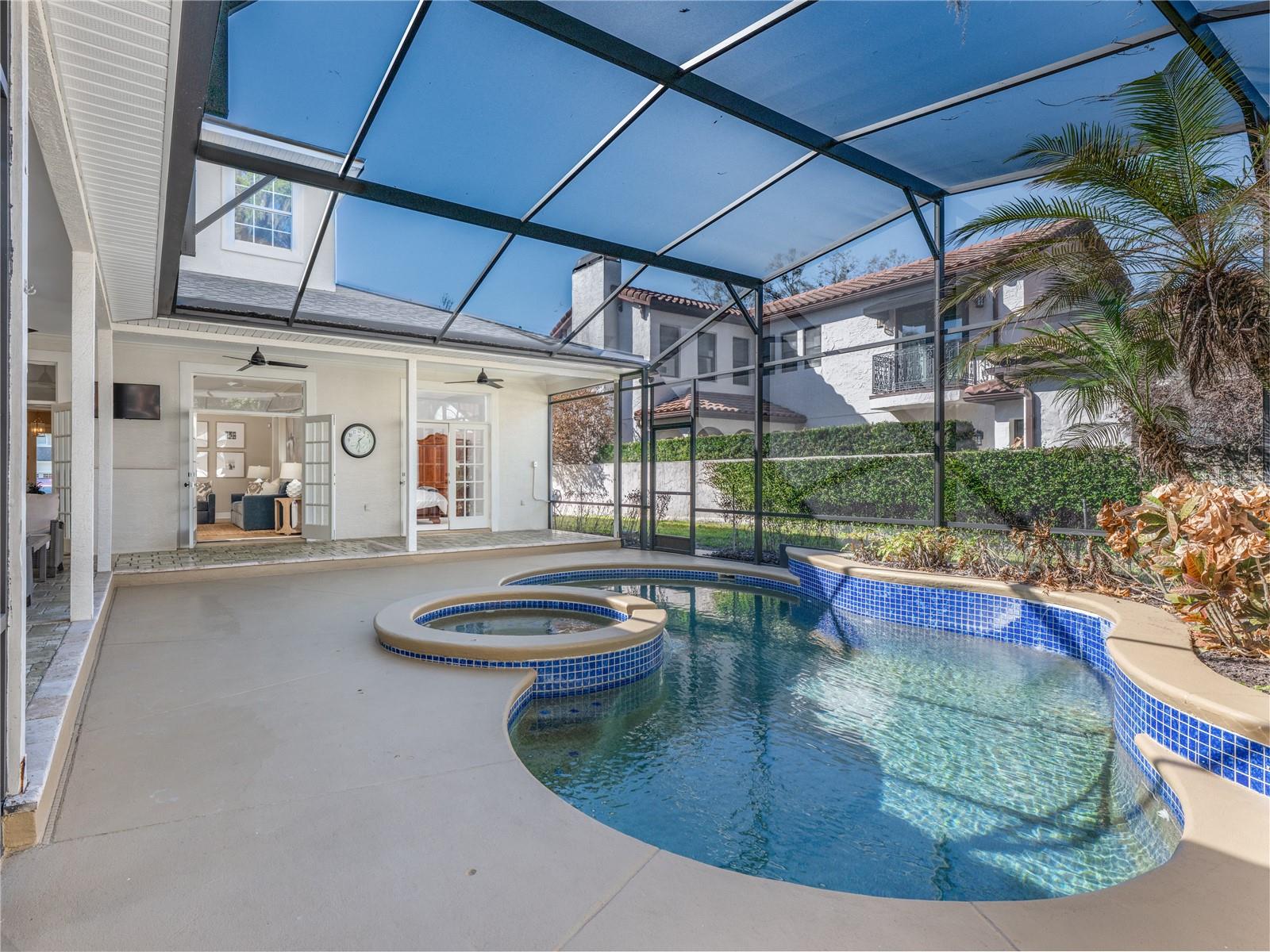 IVANHOE SHORES - Residential