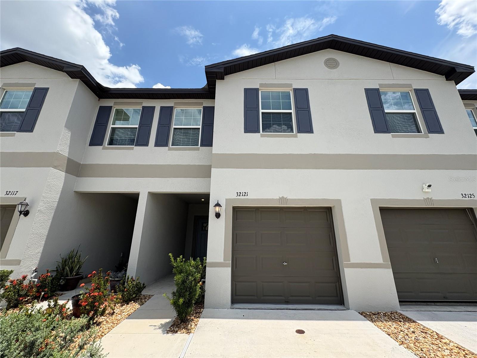 Special Offer: If approved & moved in by 9/1, we will refund the application fee after move-in!
This two-story townhome showcases a modern layout on the first floor, seamlessly blending the family room, kitchen, and dining area in an airy, open-concept design. A covered patio extends the living space outdoors, perfect for relaxing or entertaining. Upstairs, you’ll find two secondary bedrooms, a versatile loft, and a spacious owner’s suite complete with a spa-inspired bathroom. A convenient attached garage adds extra storage space.
Residents of Mirada enjoy exclusive access to the 15-acre Mirada Lagoon, which provides a beach lifestyle. The community is also connected by multi-modal paths and nature trails ideal for walking, biking, and bird watching, with a playground and a dog park. Mirada’s prime location, just minutes from I-75, places it a short drive from downtown Tampa. Please note this home has a $50 per adult HOA application.