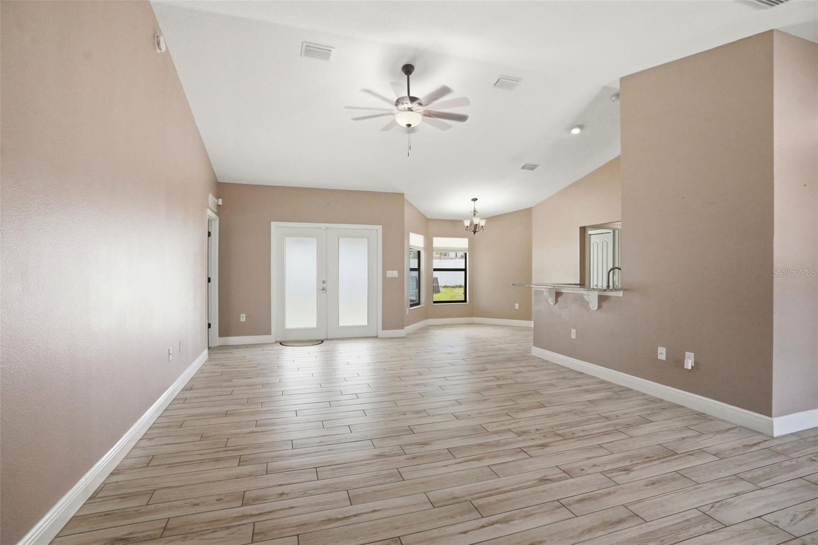 SPRING HILL - Residential