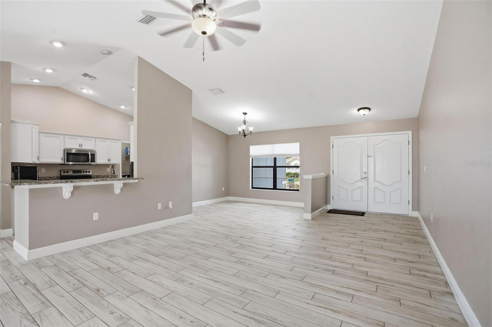 SPRING HILL - Residential