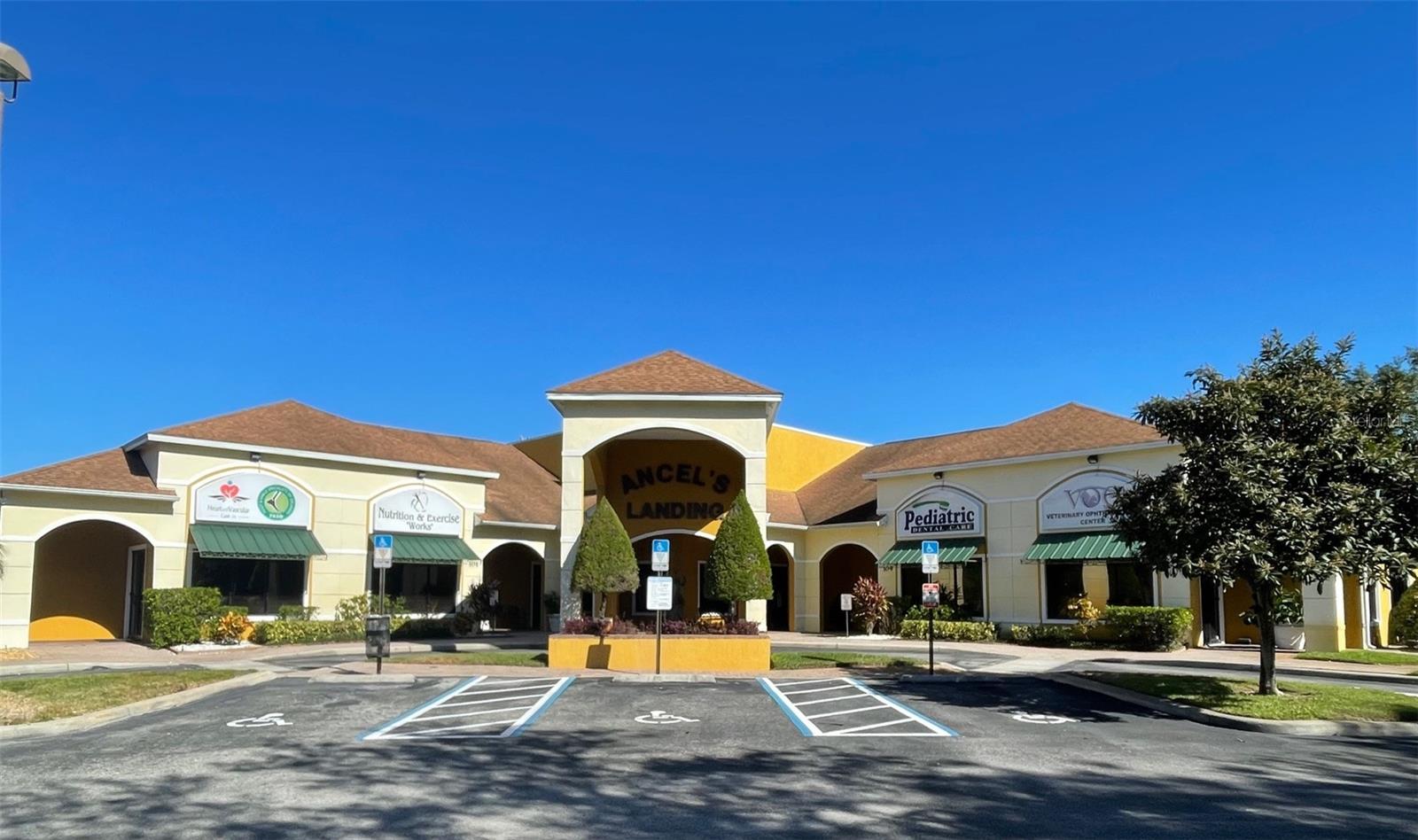 Suitable for MEDICAL OFFICE, RETAIL OR PROFESSIONAL USES. This 2500 SF suite in East Orlando is bathed in sunshine and offers a full medical build-out! Ideal for medical, optical, or veterinary services. Retail or professional uses can be easily accommodated with minimal improvements! Expect a consistent flow of new customers from the office's location across from Legacy Middle School's 800+ scholars, teachers, and staff as well as Lockheed Martin's 6000+ employees, to name a few close neighbors. Building uses include those under C-1 and I 1-A zoning, which allows professional offices, child care centers, restaurants, retail, flex space and several other approved uses. You can immediately benefit from sinks in treatment rooms, surgical suite, as well as a desk and bookcase in the private office. The suite has a guest ADA-compliant restroom, private restroom in the doctor’s office, and restroom in the staff break area. The suite currently has a sterilization area, tiled floors, ample storage, and more. Lease rate presented is the base rent and CAM is $7.60/square foot which includes taxes, property insurance and common area maintenance.
You will appreciate the easy access to the East-West Expressway (SR 408), Lake Underhill Road, Alafaya Trail, University of Central Florida, Research Park and a quick commute to downtown Orlando. Ample on-site parking. The office is in a medical building with a pediatric dentist, nutritionist, cardiologist, and podiatrist close to banks, restaurants, and other conveniences.