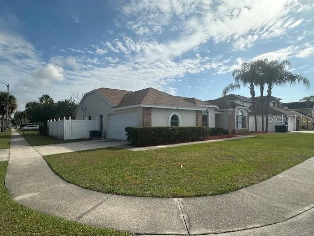 Photo of 12686 Newfield Drive, Orlando, FL 32837 (MLS # O6426498)