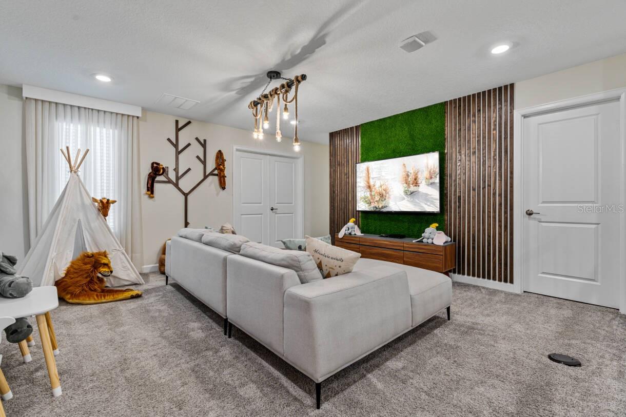 COVE AT STOREY LAKE II - Residential
