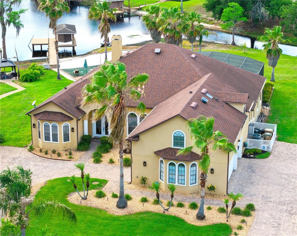 Photo of 11325 Preston Cove Road, Clermont, FL 34711 (MLS # G5111586)