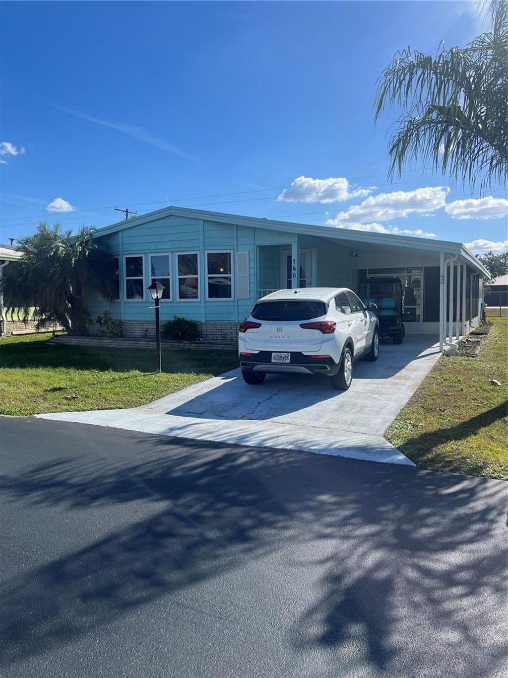 Photo of 160 Sweet Circle, Winter Haven, FL 33884 (MLS # L4958665)