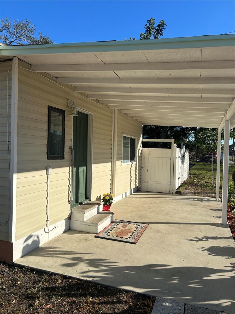 2553 BERMUDA STREET