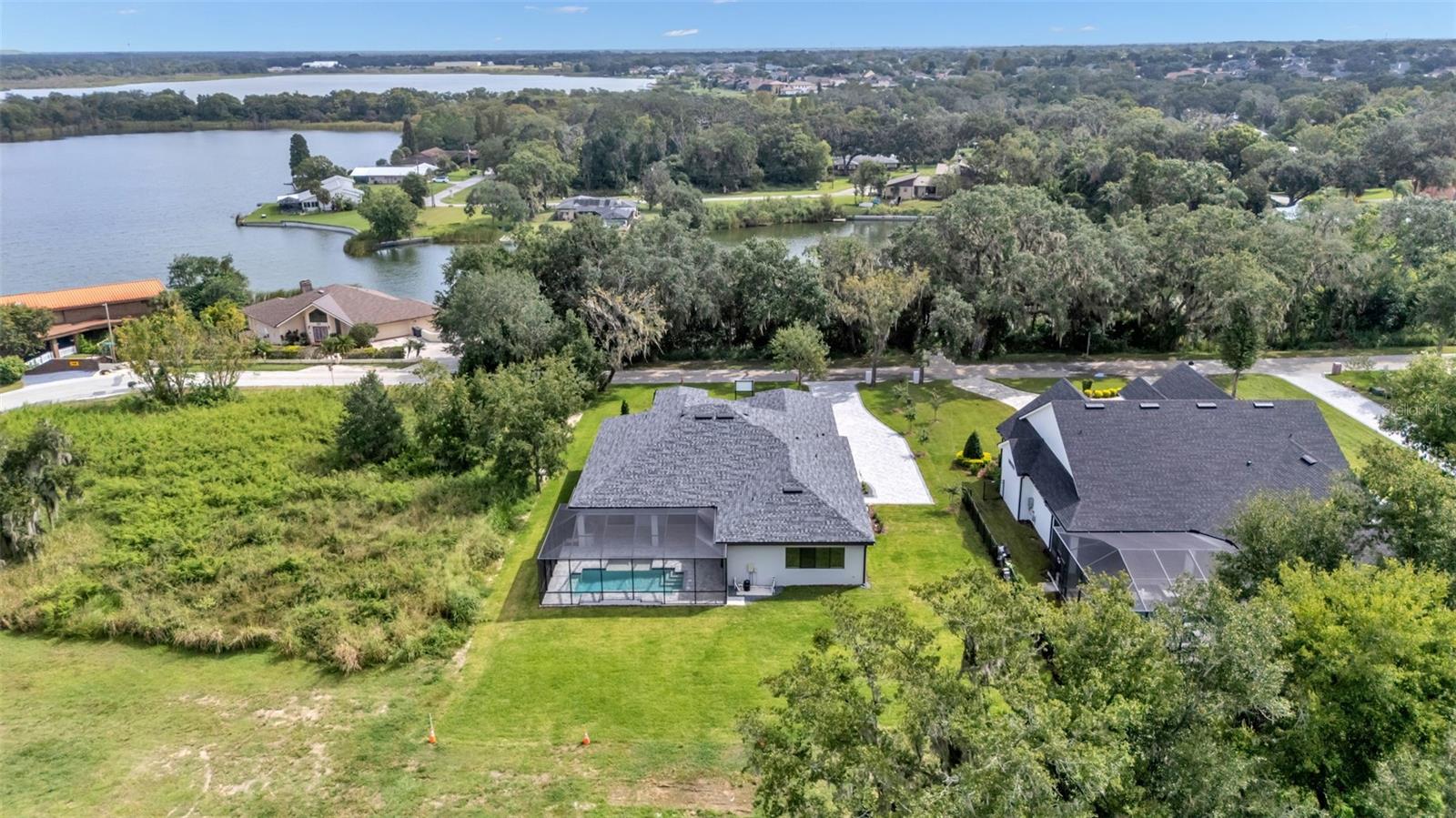 CLIFFSIDE WOODS - Residential