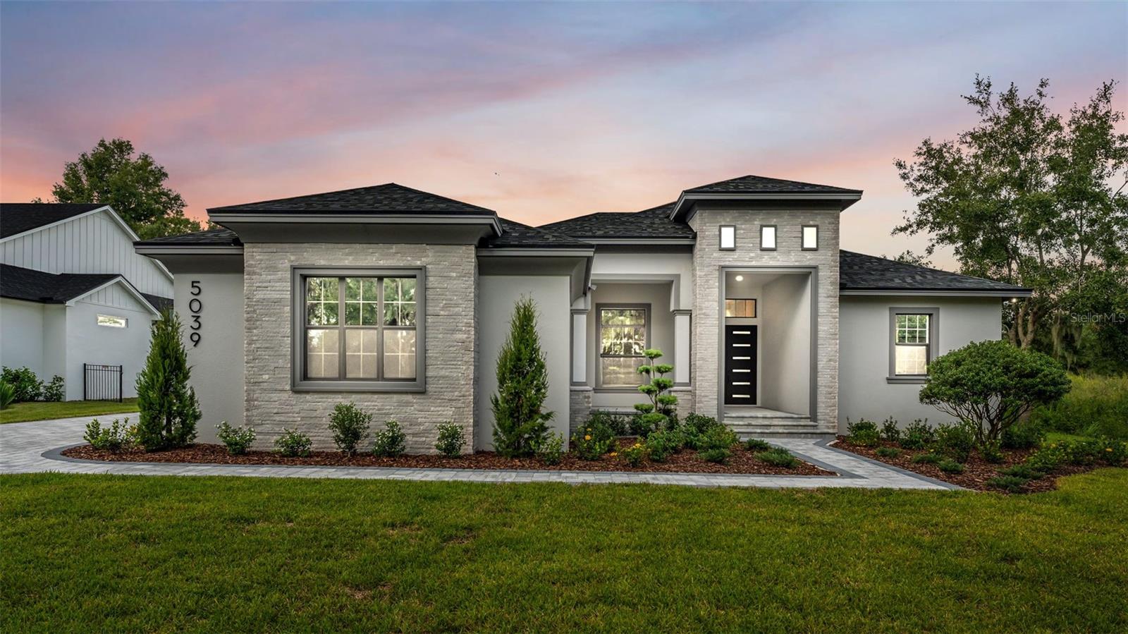 CLIFFSIDE WOODS - Residential