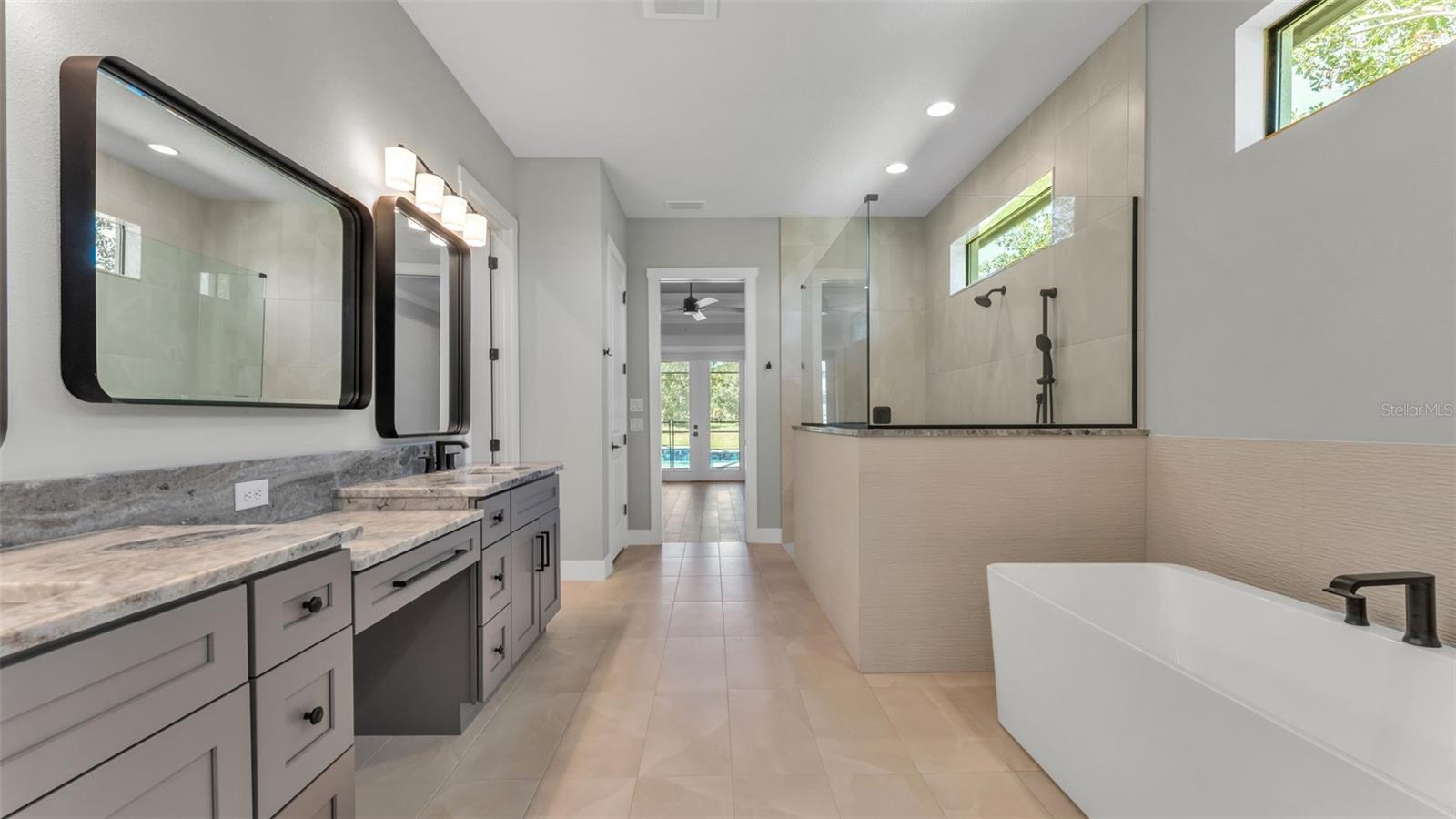 CLIFFSIDE WOODS - Residential