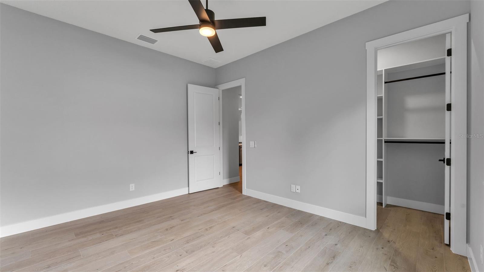 CLIFFSIDE WOODS - Residential