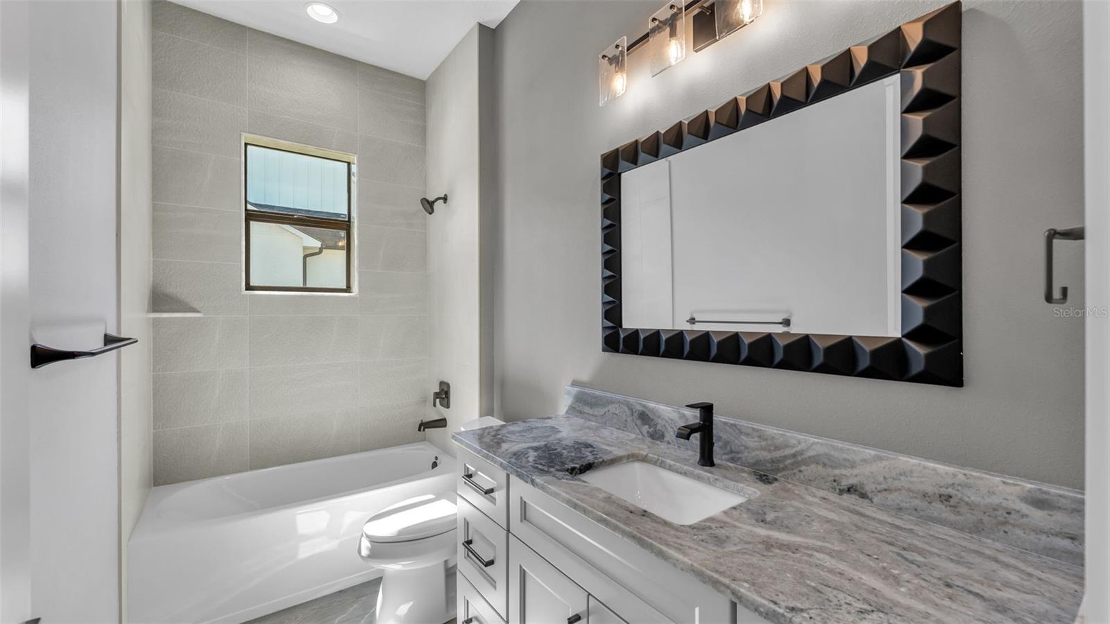 CLIFFSIDE WOODS - Residential