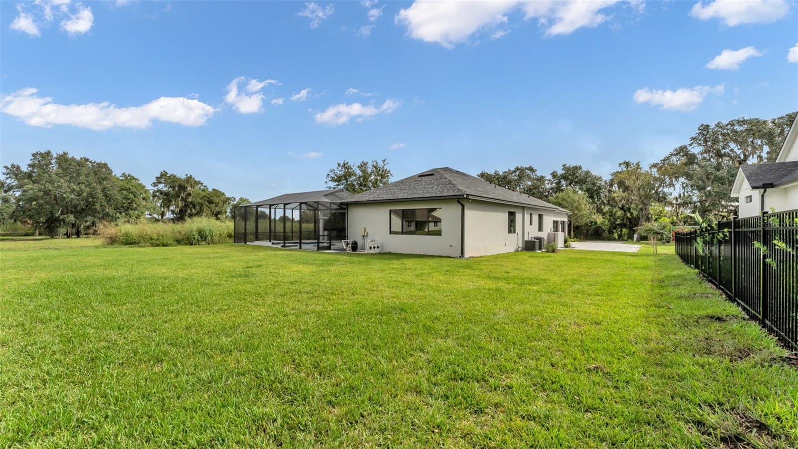 CLIFFSIDE WOODS - Residential