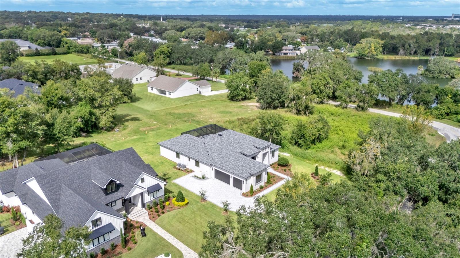 CLIFFSIDE WOODS - Residential